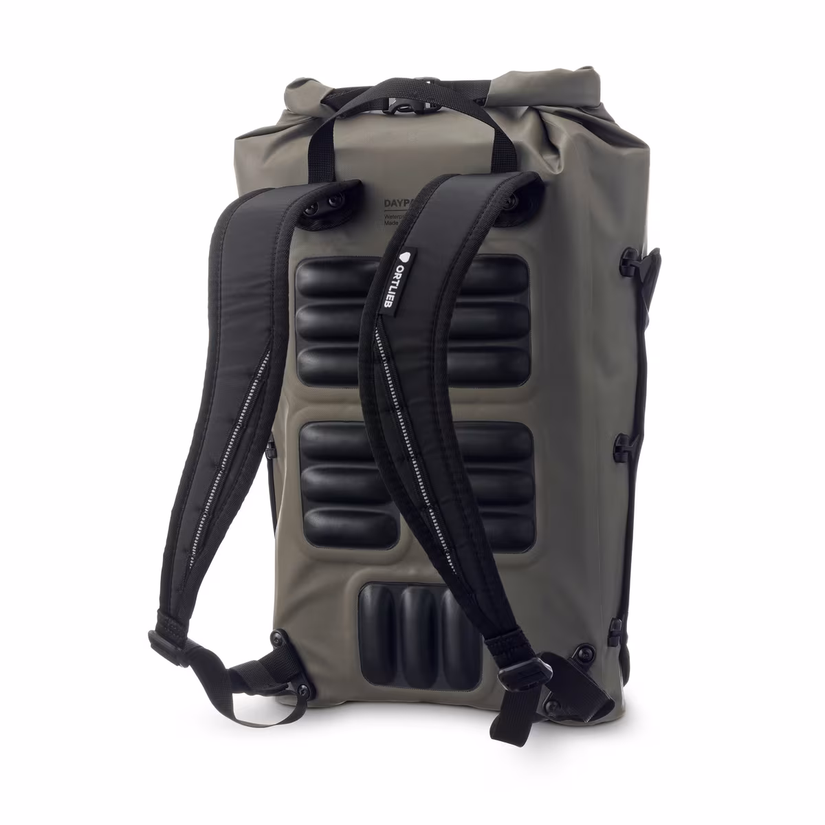 The padded back panel and shoulder straps