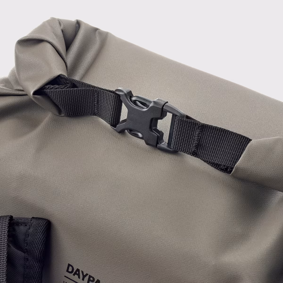 The roll closure and its buckle